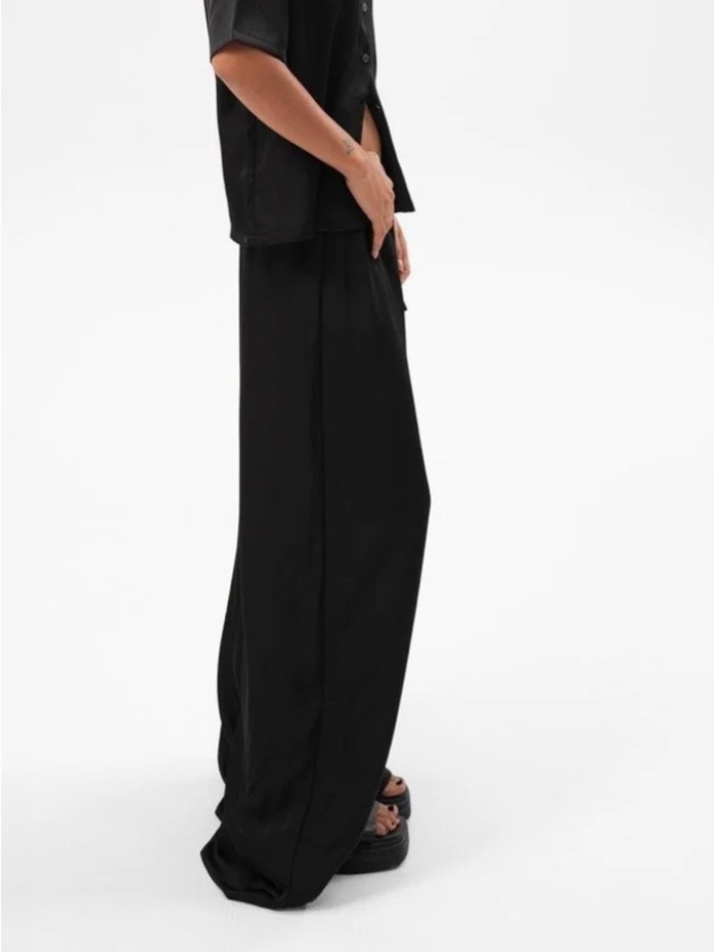 Ape the Label Satin Wide Leg Pants XS Black